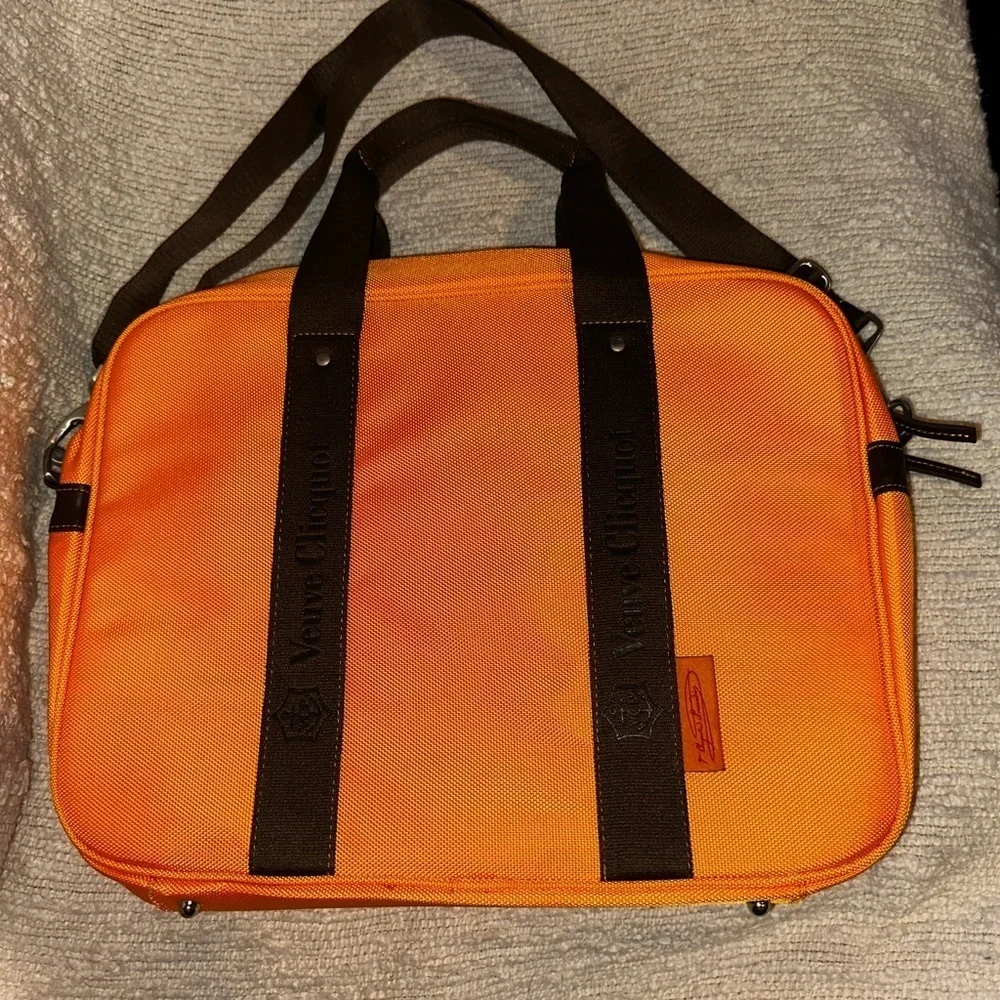 NWOT Veuve Clicquot Ponsardin Champagne Computer/Laptop Case